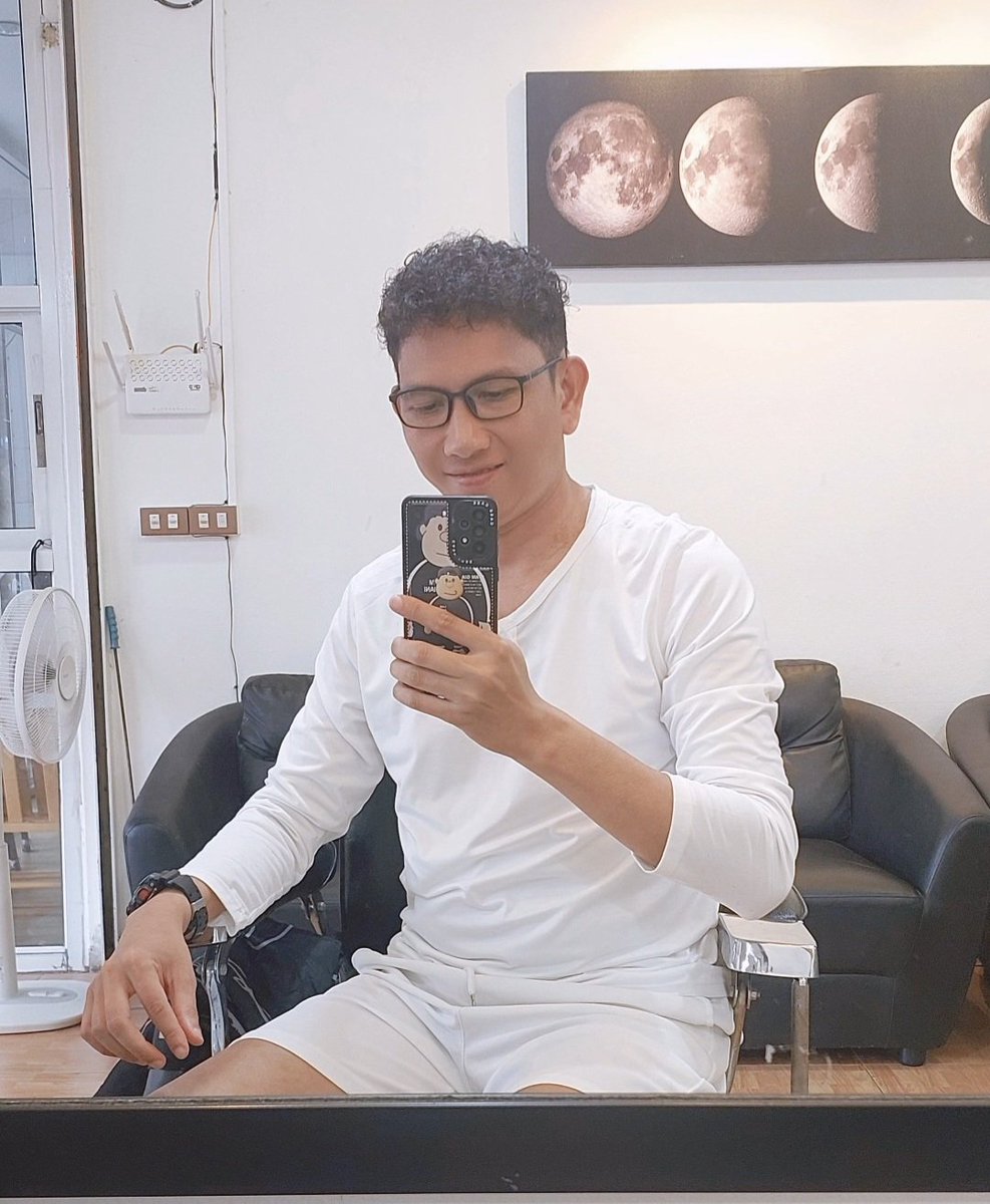 Fillm145's tweet image. ช่างตัดผมซอยเก่งนะครับ