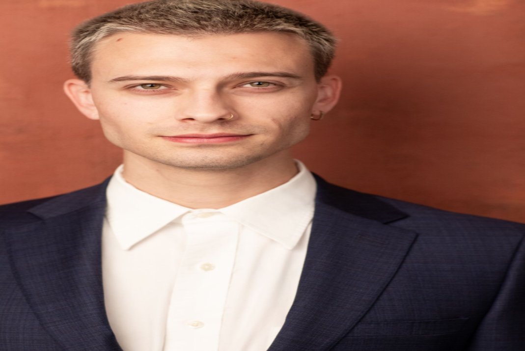 zac tweet media
