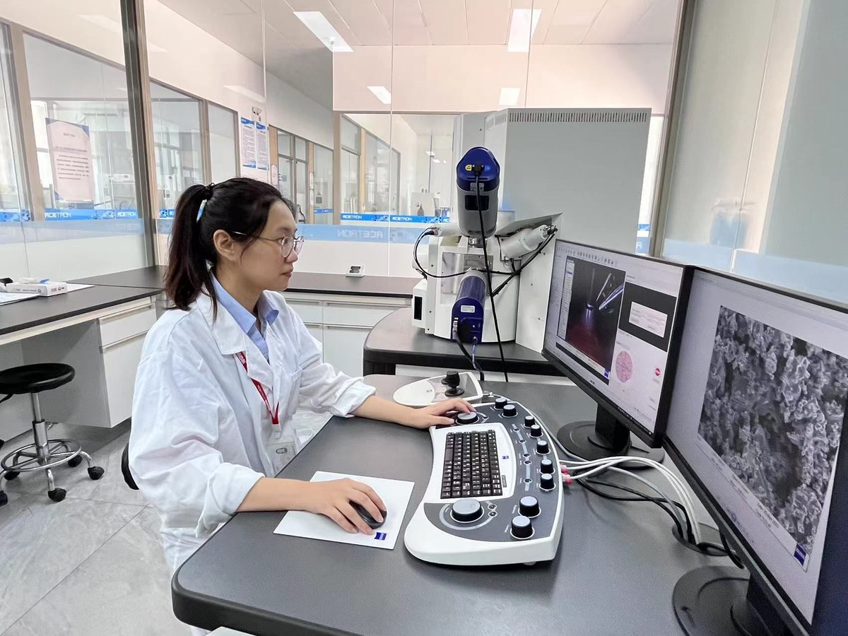 acetron111's tweet image. In the production of sputtering targets, achieving high-quality materials is crucial. Scanning Electron Microscopes (SEM) offer precise surface analysis, allowing manufacturers to inspect and analyze target materials at a microscopic level.

#SputteringTarget #SurfaceAnalysis