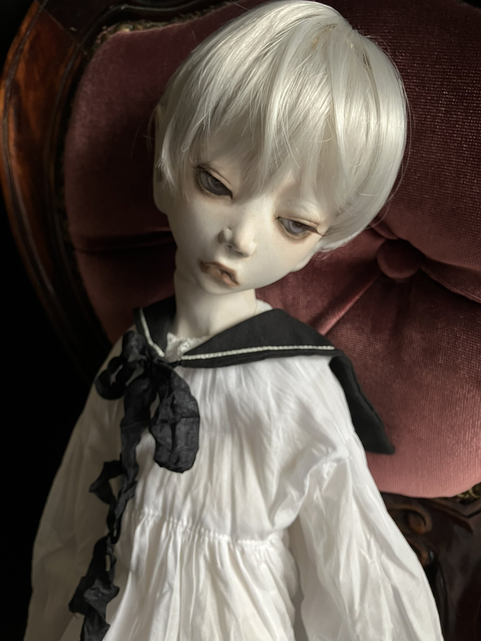 小類人様 UNEEK BASEMNT - Discover independent style.
