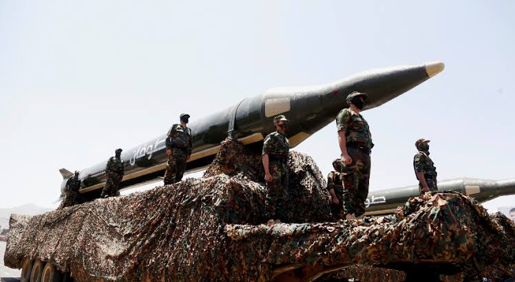 IndusViper_'s tweet image. #BreakingNews
Yemen's Houthis have threatened to destroy India's INS Vikrant aircraft carrier, expressing full support for Pakistan.