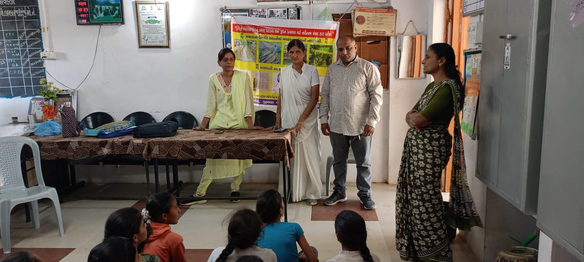 આજ-રોજ આયુષ્યમાન આરોગ્ય મંદિર મોટી  ઇસરોલ ખાતે  વિશ્વ મેલેરિયા દિવસની ઉજવણીના ભાગરૂપે પ્રાથમિક શાળા મોટી ઇસરોલ  માં શિબિર નું આયોજન કરવામાં આવ્યું.. શિબિર અંતર્ગત મેલેરિયા રોગ વિશે બાળકો વિસ્તૃત સમજણ આપવામાં આવી. iec &amp; પોરા નિદર્શન કરવામાં આવ્યુ...