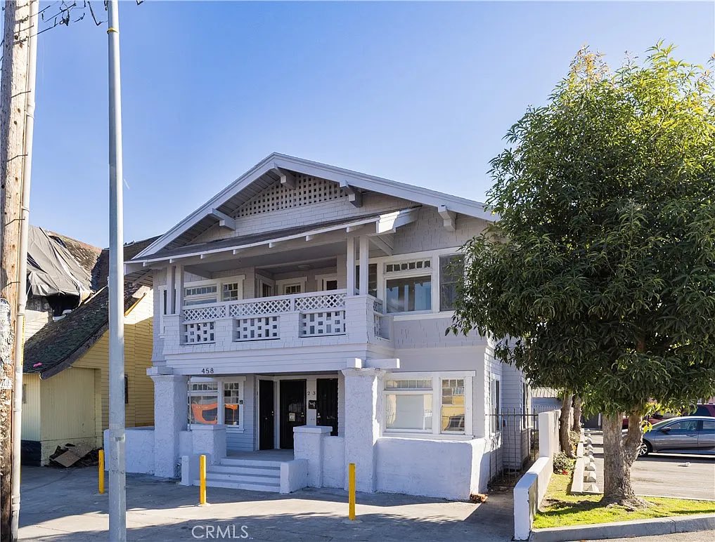 tevaproperties's tweet image. Teva Properties has successfully closed escrow on the sale of Vernon Apartments in Los Angeles, CA for $1,077,000. The asset was originally purchased for $500,000 and underwent extensive renovations. This disposition marks Teva Properties’ 25th sale in the Western US since 2016.