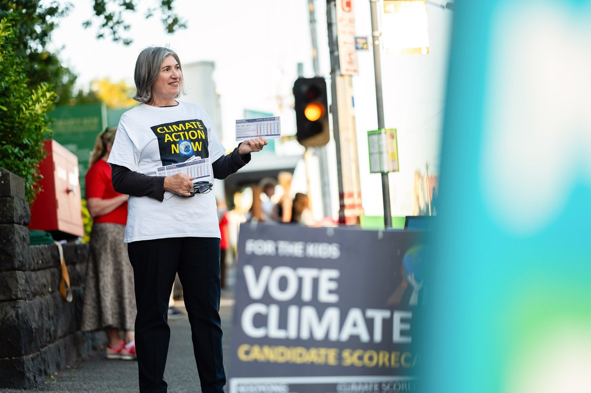 Where do the candidates stand on climate? What about climate leadership, forests, clean energy and going electric to save on energy bills -compare answers and skim through key quotes here! lighterfootprints.org/koyoong-candid…