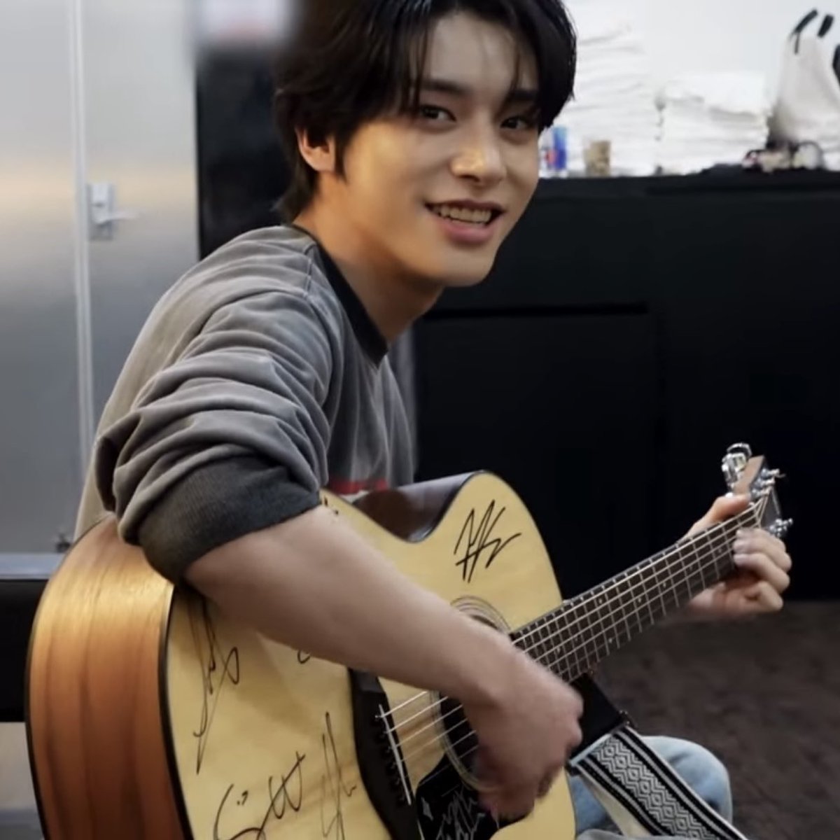 heartis_jake's tweet image. บิบี๋ตั้งใจฟังนะ เพลงนี้เค้าแต่งเพื่อเธอโดยเฉพาะเลย