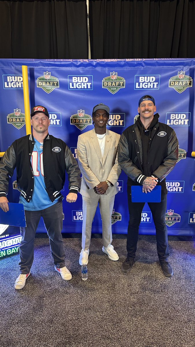 New Titans superstar

<a href="/Cameron7Ward/">Cameron Ward</a> x <a href="/BussinWTB/">Bussin' With The Boys</a>