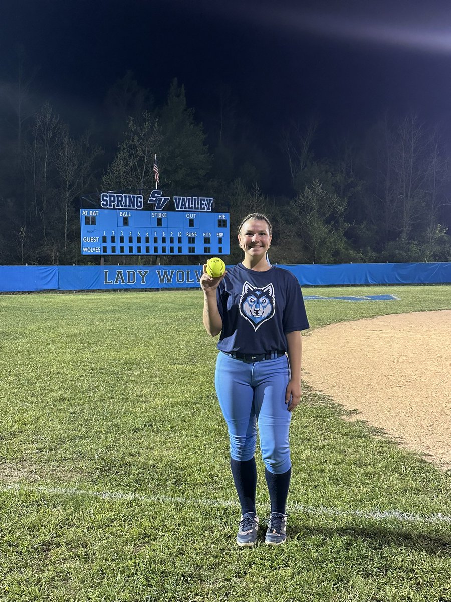Congratulations Senior Madi Baisden on your first homerun!! Two run line drive to left field!! Go Wolves! 💙🩵🤍