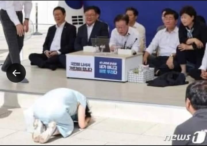 ♧♧국가지도자의 바른자세, 당신의 선택은...??
#밸런스게임 1.바른자세편(2)
-국민을 섬기는 지도자
-국민께 섬김 받으려는 지도자
#제21대_대통령선거 #이낙연 #내_삶을_지켜주는_나라