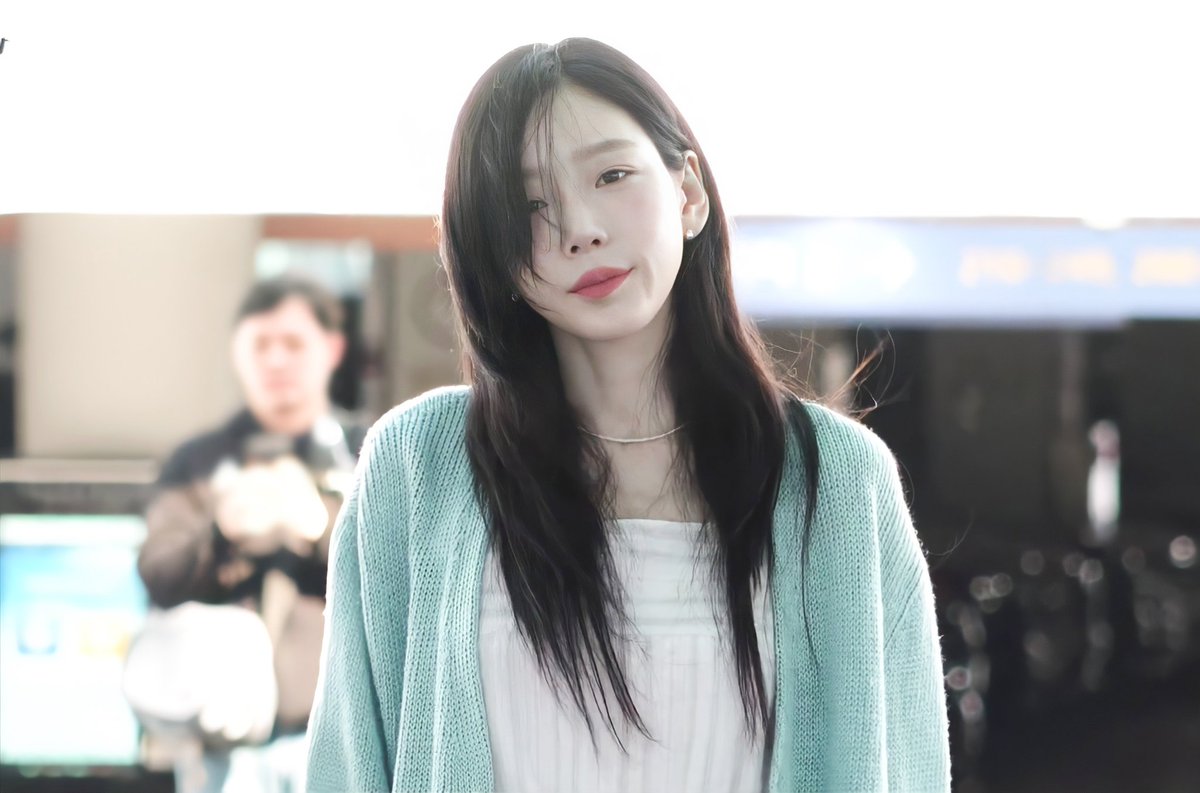 GG8_EDIT's tweet image. 250425 인천공항 태연 

#태연 #TAEYEON