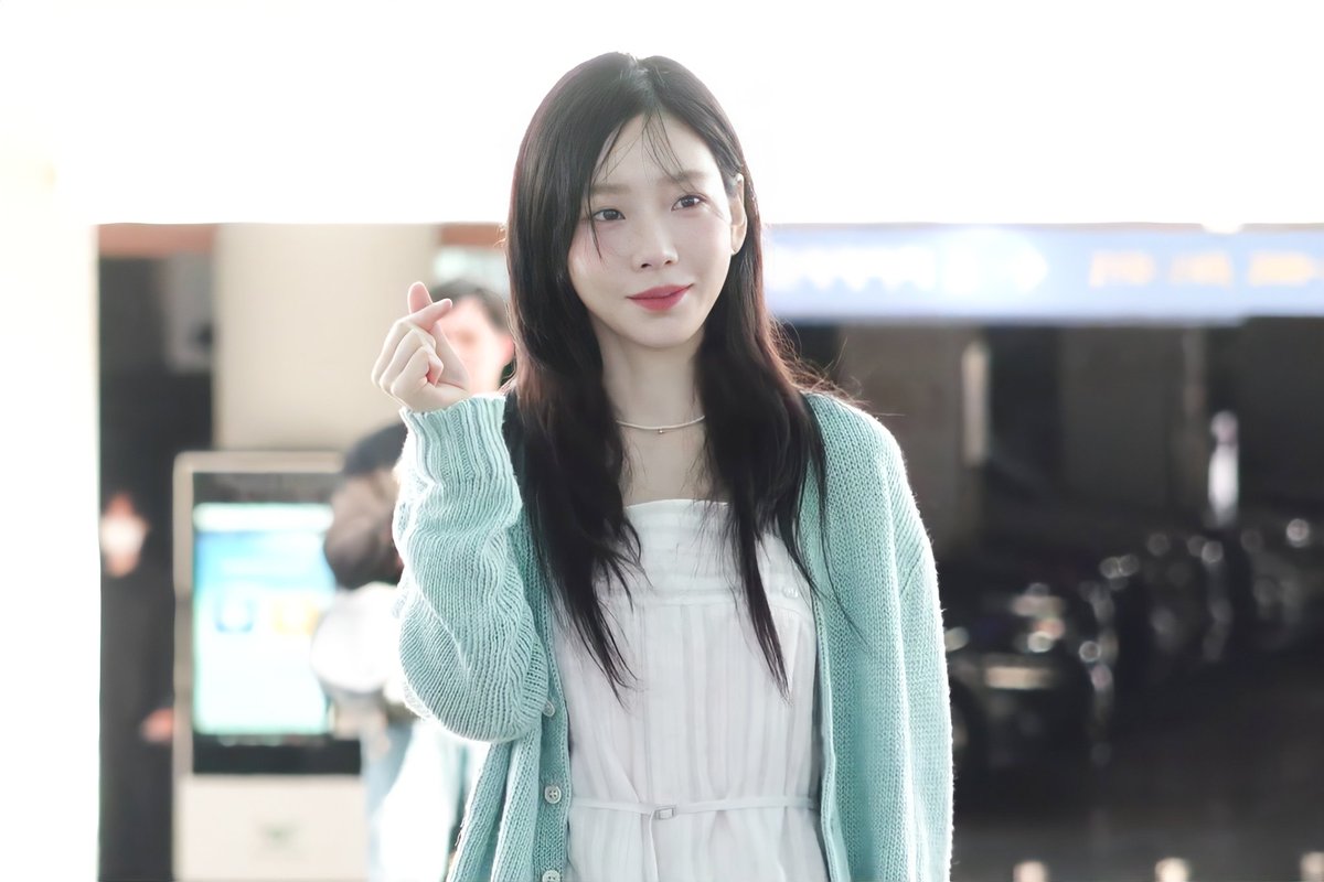GG8_EDIT's tweet image. 250425 인천공항 태연 

#태연 #TAEYEON