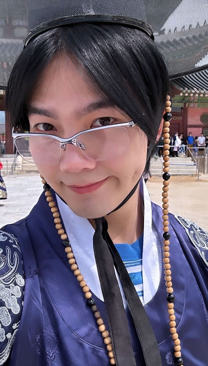 Buildmyluve0406's tweet photo. The ways I love all of him… 
P’JAK SHEBIU NONG BIU 💙 

🎯100 RTs = 100 Votes
🎯50 replies = 50 votes

I vote @JakeB4rever #NETIZENSCHOICE 
#BuildJakapan for Most Handsome Man Alive #MHMA2025 #MHMA2025BuildJakapan @thenreport https://t.co/Te6uXunOCk