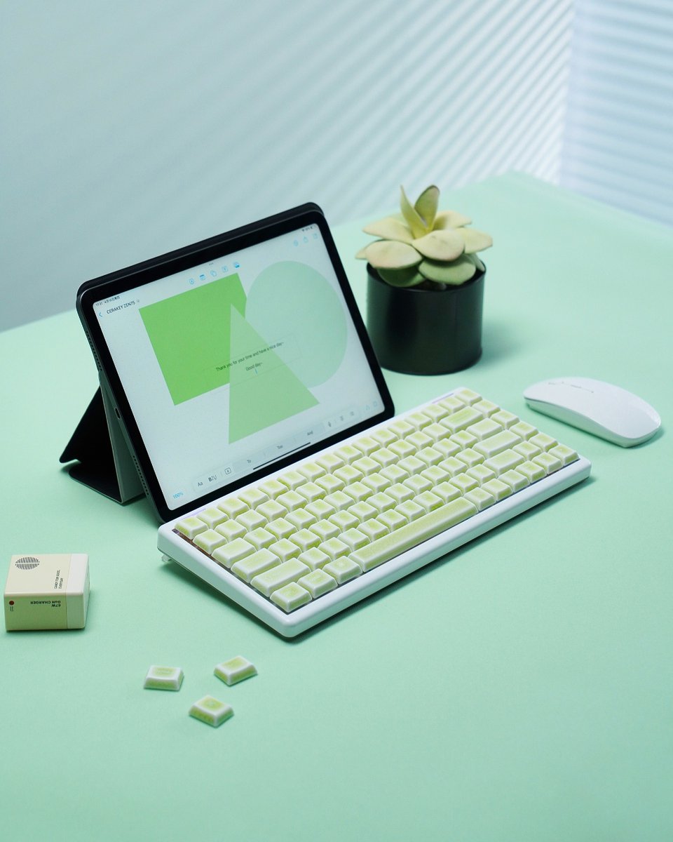CerakeyOfficial's tweet photo. ZEN75 |  Go Crazed With Ceramic Keycaps

🍃 Green Crazed - Grow Nature at Your Fingertips

Let the vibrant green, symbolizing rebirth and renewal, light up your mood and make every typing moment a breath of fresh air. 🍃

#cerakey #zen75 https://t.co/A5FxngNoo1
