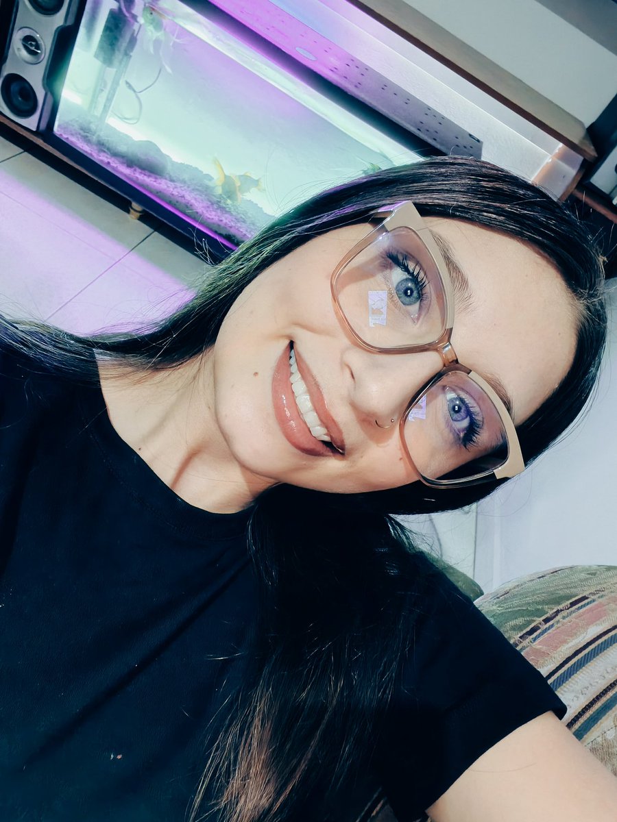 Valentina tweet media