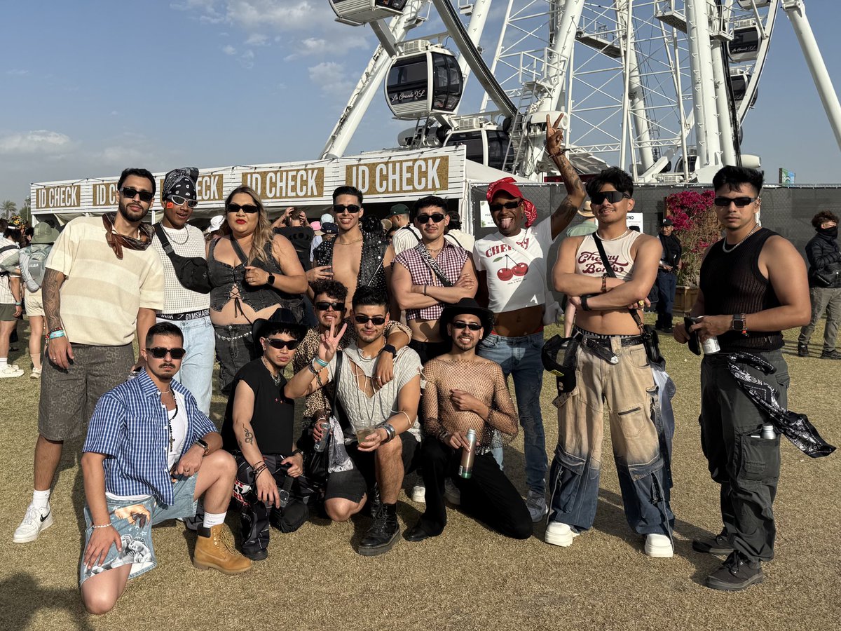 _rickydaniel's tweet photo. still ridin’ the Coachella high 🎡 https://t.co/MwjrenQ56O