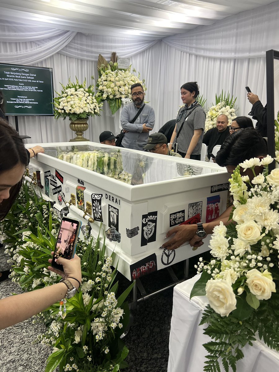 edy khemod tweet media