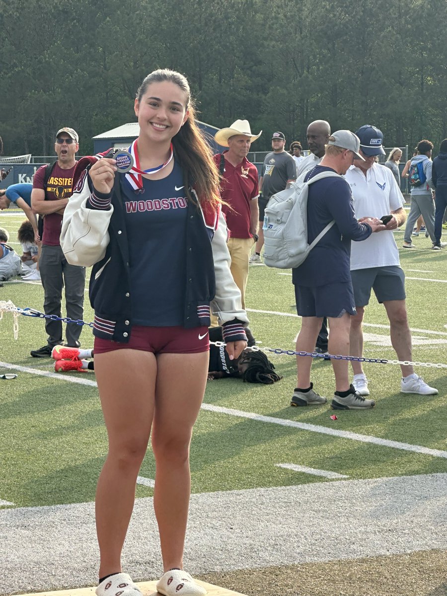 🚨 QUALIFIED 🚨 Congrats to Evelyn Battle on placing 🥈 in the girls discus qualifying to sectionals! <a href="/WoodstockHS1/">Woodstock HS</a> <a href="/whsathlactivity/">WHS Athl/Activity</a> <a href="/MikeCunningham/">I ❤️ T&F Coaches!</a>
