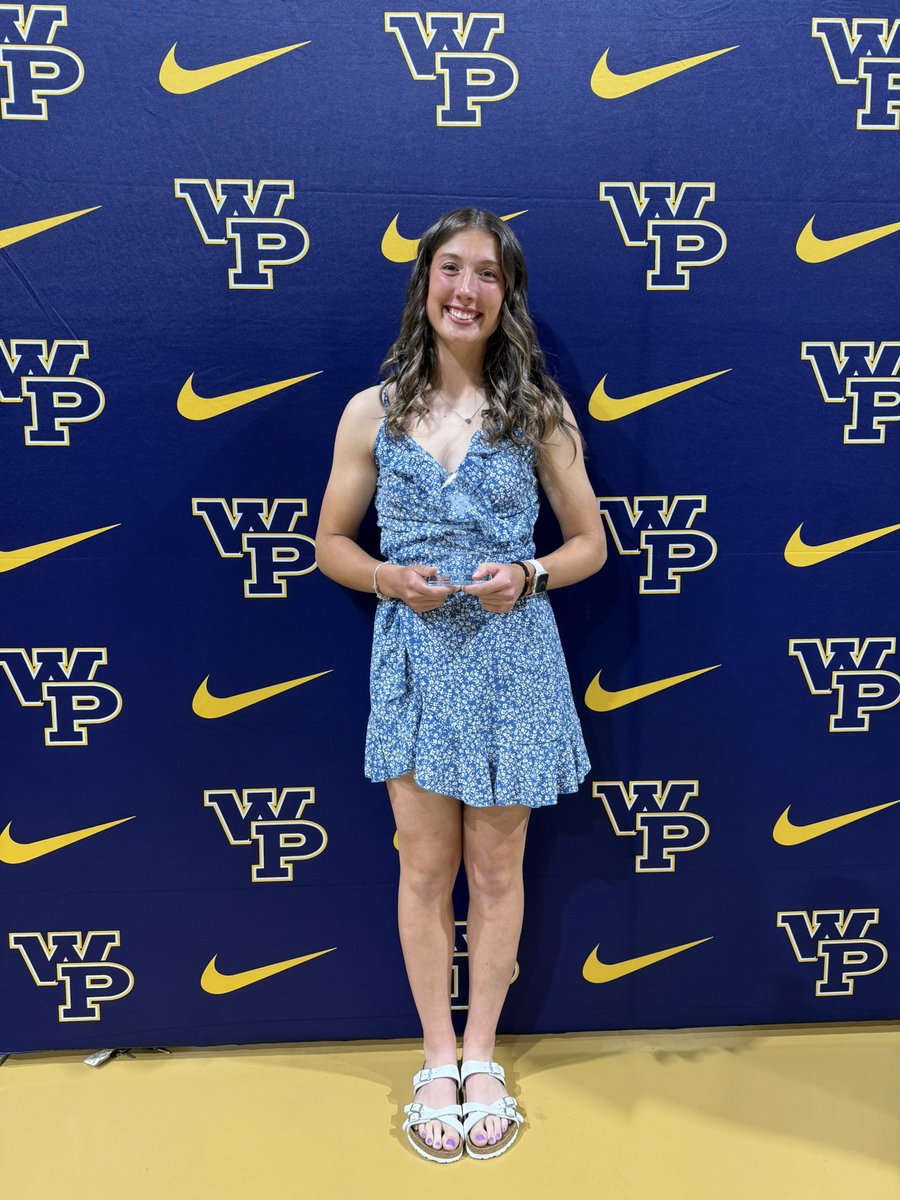 Statesmen Awards Show! 
Congrats to all the nominees and winners! 
The softball team had 3 nominees this year:
Chelsey Huff - Female Performance of the Year 
Madie Anderson - Female Newcomer of the Year
Tori Smith - Female Breakout POY
Congrats to Chelsey for winning the award!