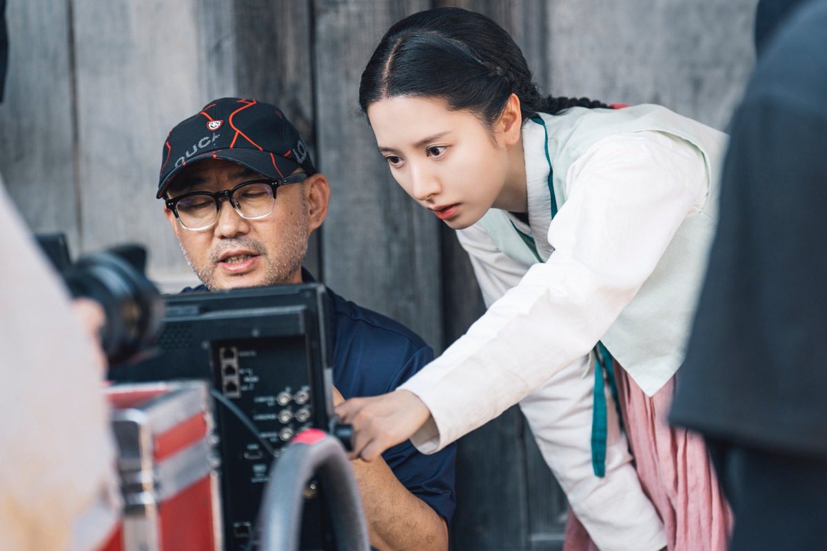 [#NEWS]
'귀궁' 김지연, 모니터도 꼼꼼하게..촬영 비하인드 공개
📰 naver.me/5yPEQijI

#김지연 #KimJiYeon
#귀궁 #TheHauntedPalace #여리