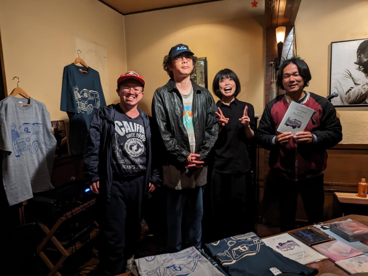 SiMoNJAPAN's tweet photo. "Wet Swings" 🍢🍢 @zomi_ssw @quietholiday 

We're going to Takamatsu🏍🏍

4/25(金) 高松 @IOcafe
投げ銭 (要オーダー)
open 18:30 start 19:00

4/26(土) 松山 @JETTnoTOMOchan  前売り ¥2,500 当日 ¥3,000(+1D) open 18:30 start 18:30 w,トリュウエイシ,加治昇一郎,金本堯,Bobby,Jeremy https://t.co/oMQTKjEzhz
