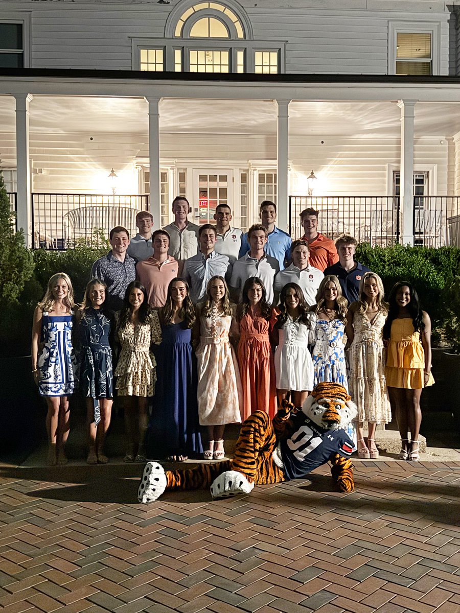 aucheerleading's tweet image. Congratulations to our 2025-2026 Auburn University Cheerleaders! #Welcome #WarEagle