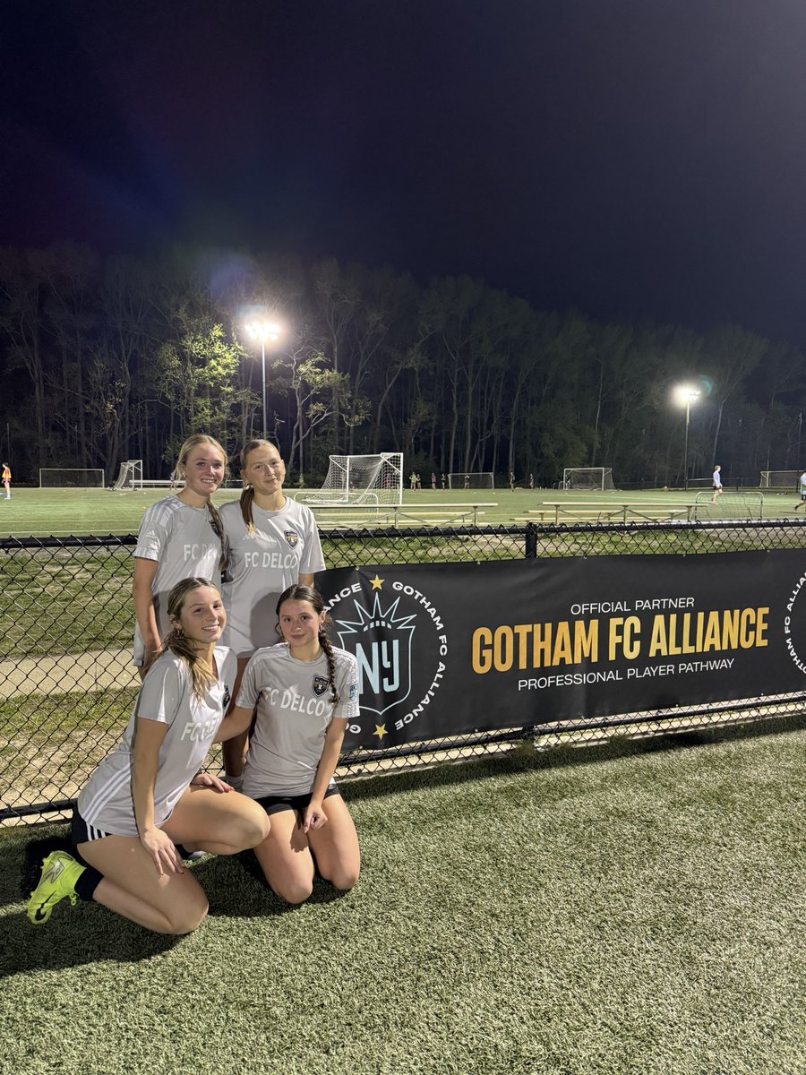 sofiasoccer2026's tweet photo. Thank you so much @gothamfc for having me at tonight’s Gotham FC Center of Excellence ID training session!! Great opportunity! @FCDELCO2 @OhioStateWSOC @TassOwned @ImYouthSoccer @KenzieMentzer1 @Rileykarpsoccer https://t.co/SFLJTDdkPc