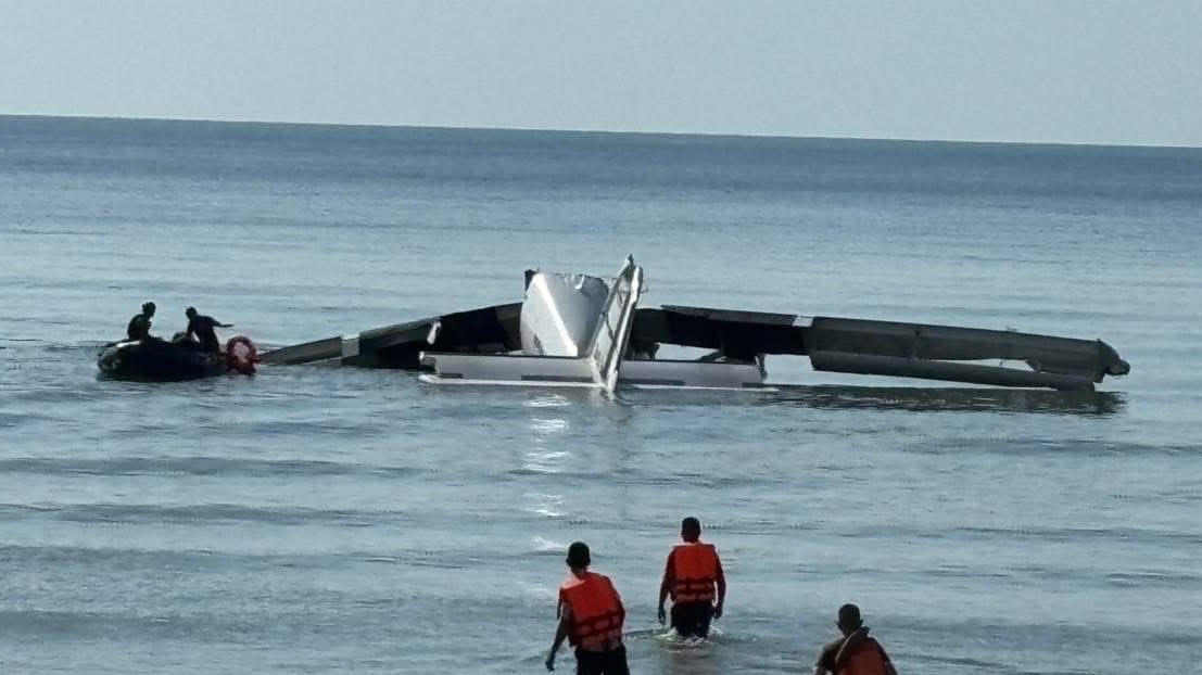 🔴 ด่วน ! เวลา 08.30 น. เครื่องบินตกในทะเล พื้นที่ชะอำเขตรอยต่อหัวหินเบื้องต้นมีทั้งผู้บาดเจ็บและเสียชีวิต