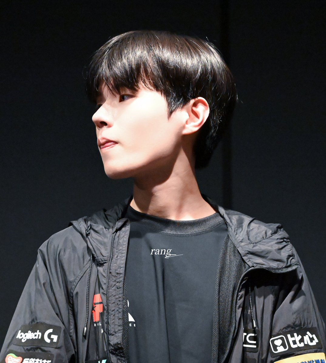 보고싶어요(´°̥̥̥̥̥̥̥̥ω°̥̥̥̥̥̥̥̥｀)

2024.07.31 #Deft #데프트 #김혁규