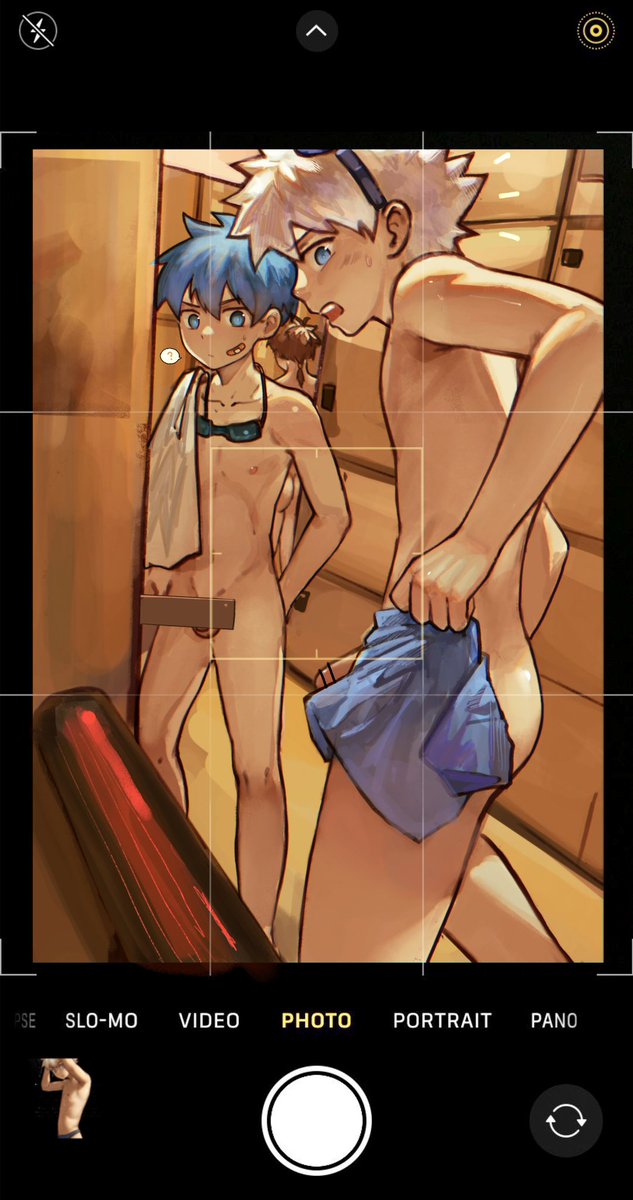 icewindkonhb's tweet photo. "Someone is taking us photo in the locker room!"
“我靠有人在更衣室拍照！”
With @sandsuna__ https://t.co/xxc9IBfbfx