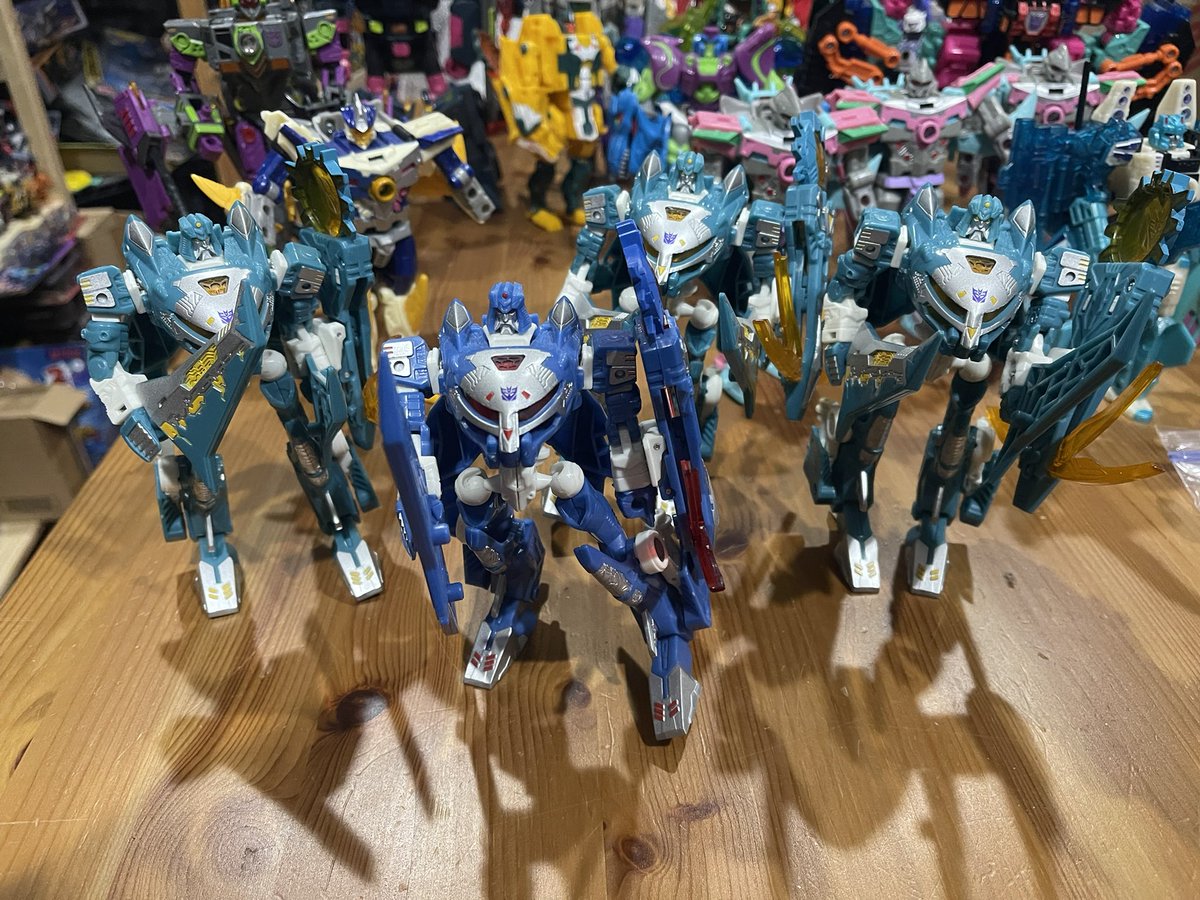 Scourge, the tracker…

And his huntsmen… the moops.