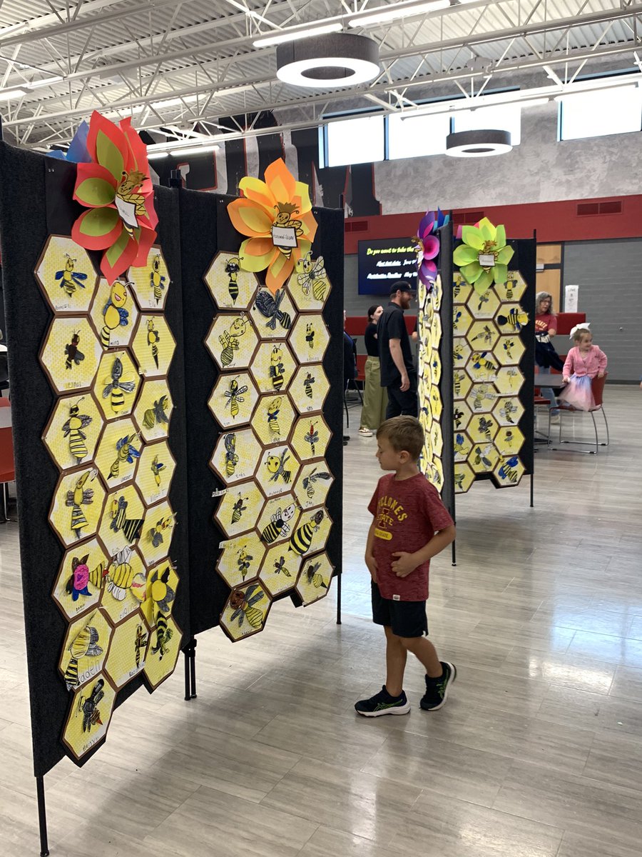 Kindergarten artists and musicians shined tonight! 🎵 🖍️