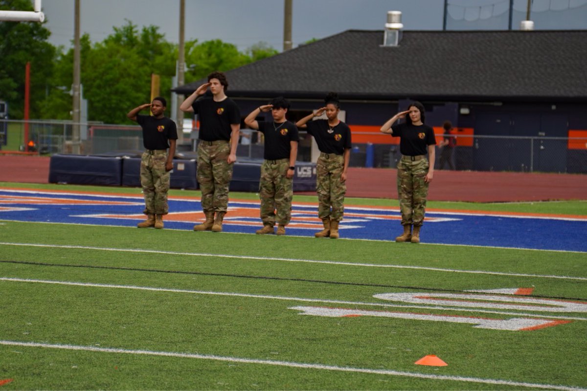 BlazeJROTC's tweet image. Blaze spirit came through rain or shine!
The Push-Up Squad brought the hype, and the Color Guard kicked things off with precision. Even though the flag football game got rained out halfway through, no worries—it’s been rescheduled for Monday at 6 PM! Same energy, new day!