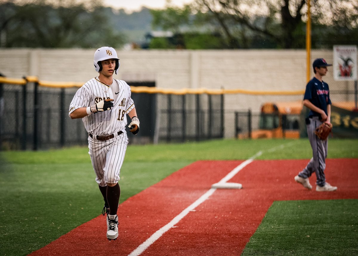 Roger Bacon Baseball tweet media