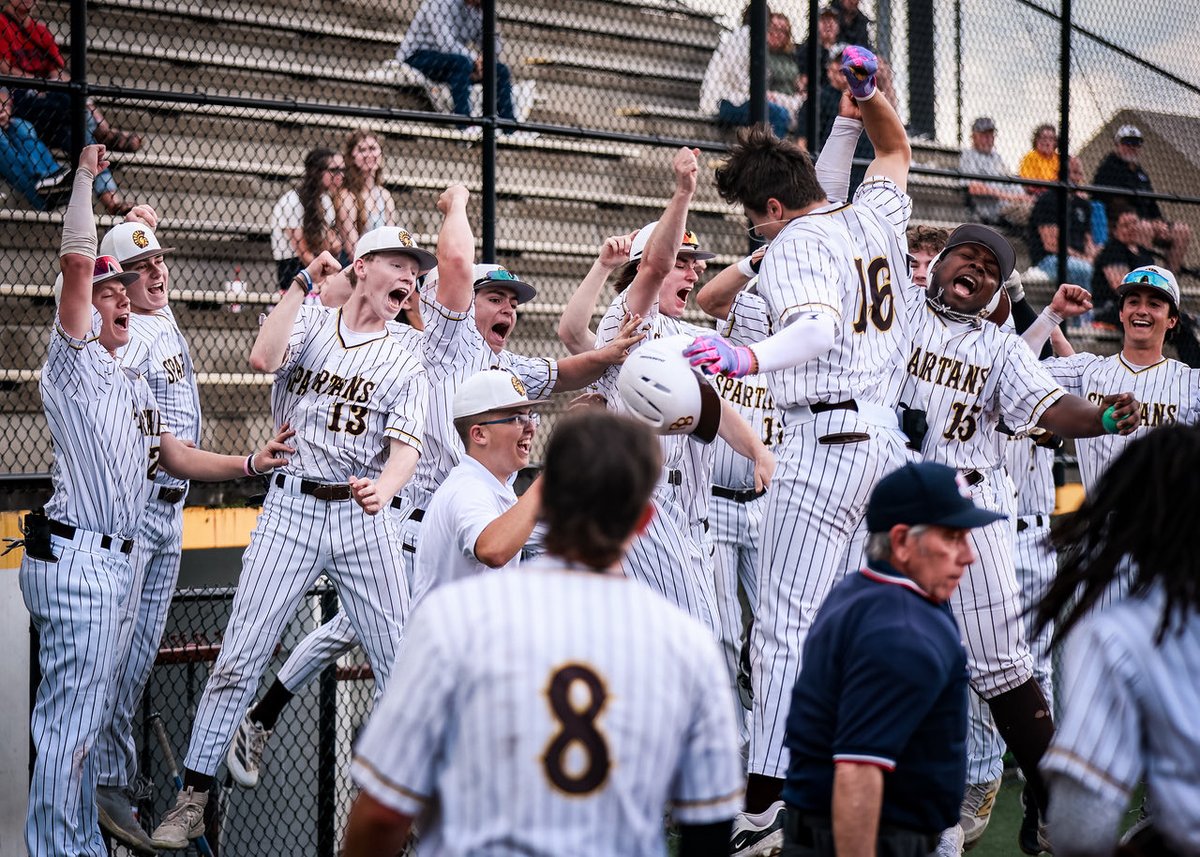 Roger Bacon Baseball tweet media