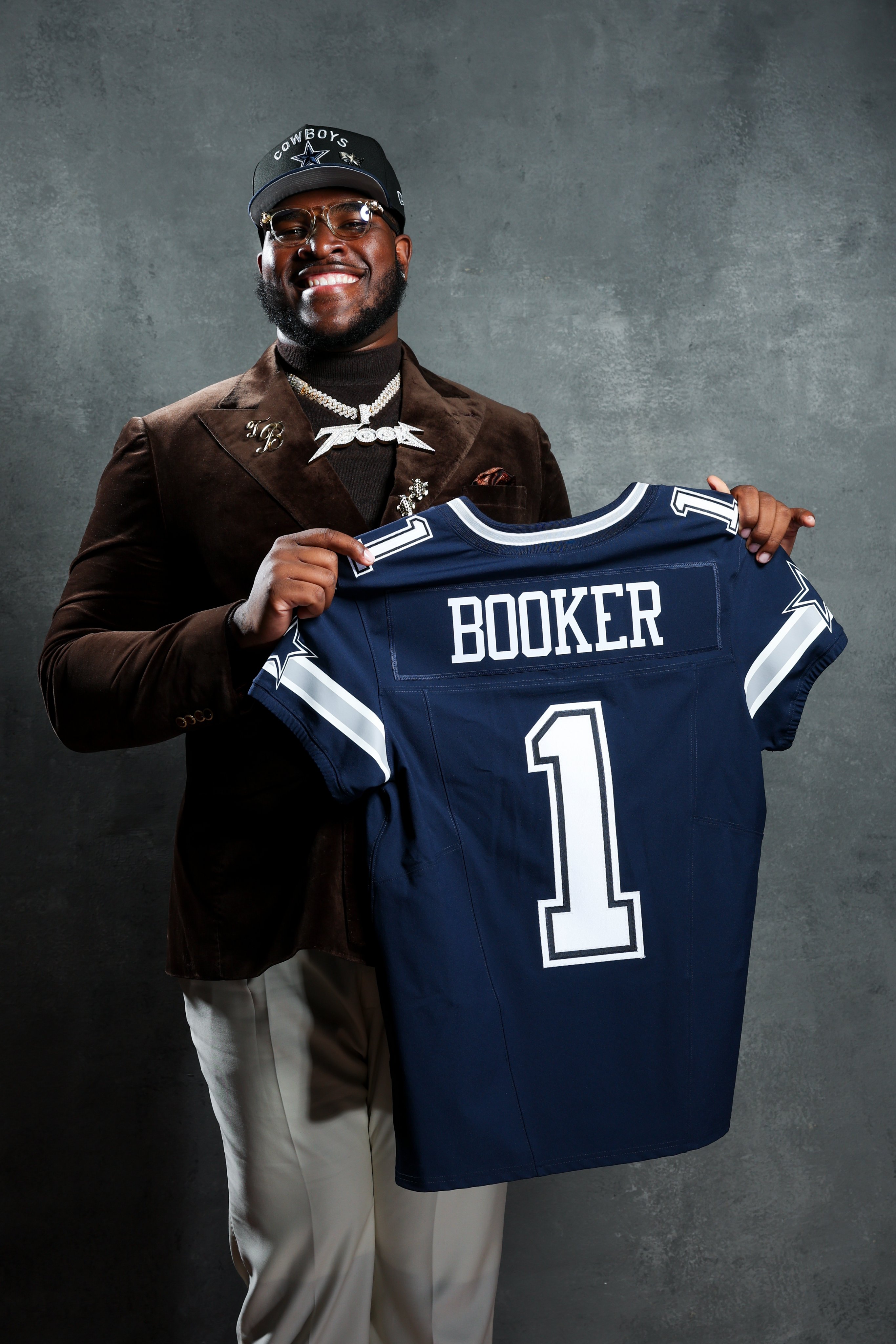 NFL on X: "Tyler Booker is bringing his infectious personality to Dallas 🤠  📺: #NFLDraft on NFLN/ESPN/ABC 📱: Stream on @NFLPlus  https://t.co/VWFiwjHh4j" / X