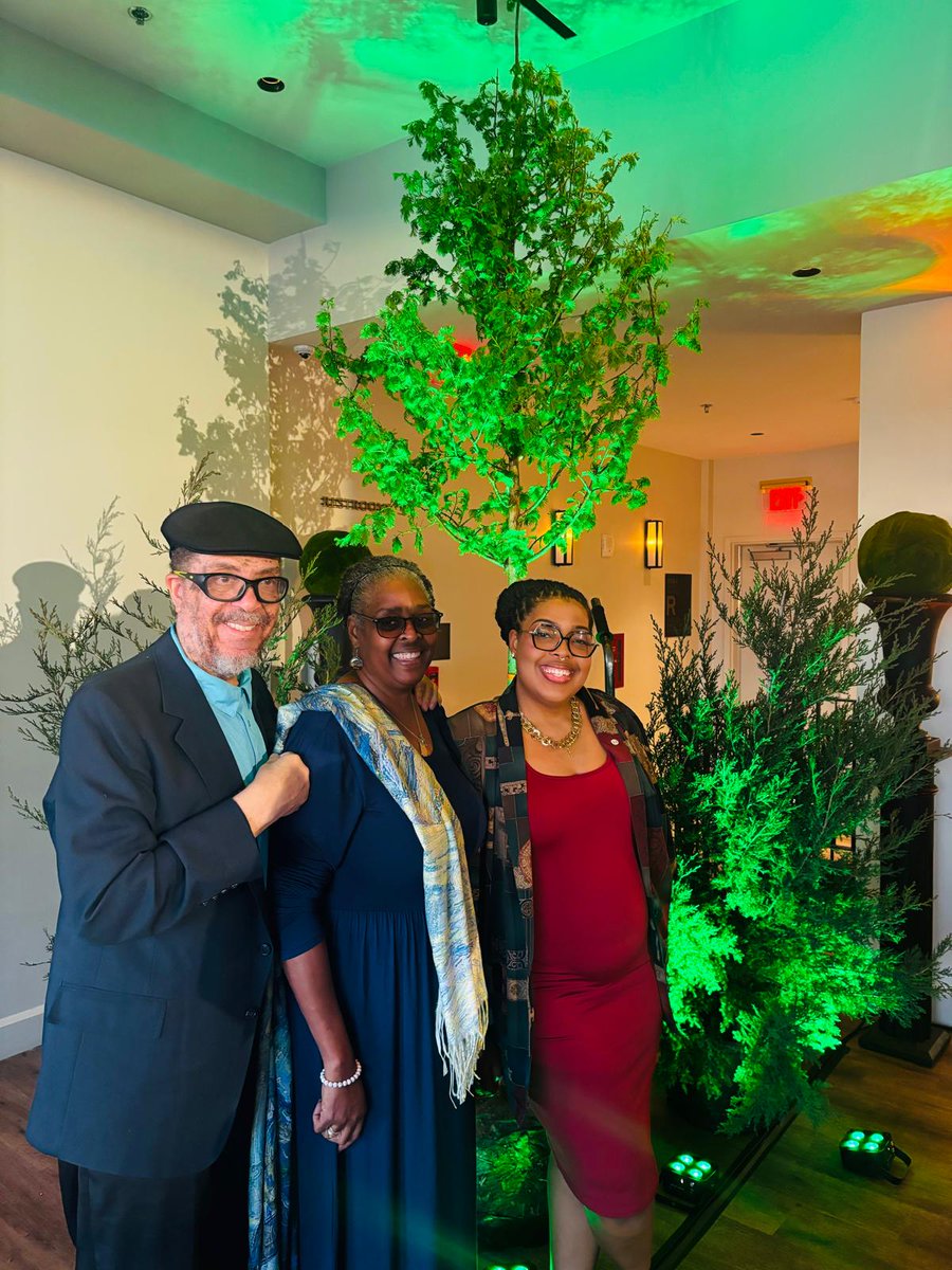 eXSTREAM Educator (@jomatthews63) on Twitter photo HONORED! Grateful to <a href="/CaseyTrees/">Casey Trees</a> for selecting me for their Educator's Award! Forever GRATEFUL for the AMAZING Work we did together to Improve our <a href="/BraddockElem/">Braddock Elementary</a> Community w/ over 50 Trees! <a href="/fcpsES/">FCPS en Espaรฑol</a> <a href="/FCPSRegion6/">FCPS Region 6</a> <a href="/BE_eXSTREAM/">BE XSTREAM</a> <a href="/LHouston44/">Leslie Houston</a> HONORED! Grateful to <a href="/CaseyTrees/">Casey Trees</a> for selecting me for their Educator's Award! Forever GRATEFUL for the AMAZING Work we did together to Improve our <a href="/BraddockElem/">Braddock Elementary</a> Community w/ over 50 Trees! <a href="/fcpsES/">FCPS en Espaรฑol</a> <a href="/FCPSRegion6/">FCPS Region 6</a> <a href="/BE_eXSTREAM/">BE XSTREAM</a> <a href="/LHouston44/">Leslie Houston</a>