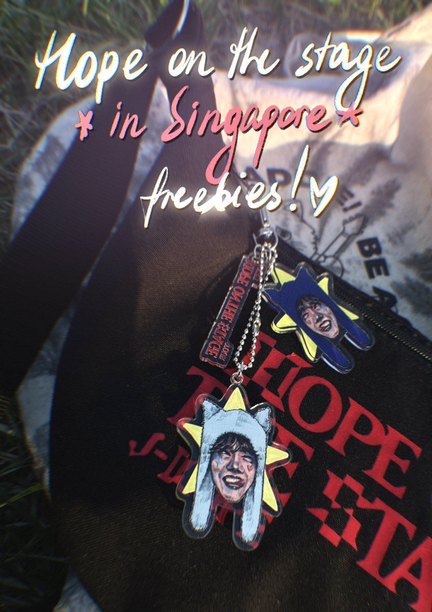 INSIGHTS_PNG's tweet photo. HOTS Singapore freebies, day 1 and day 2 ❤️‍🔥

Please take these babies off my hands if you see me! Quantity is limited 💕

#HOPE_ON_THE_STAGE_TOUR_SINGAPORE https://t.co/BIifX1XSXB