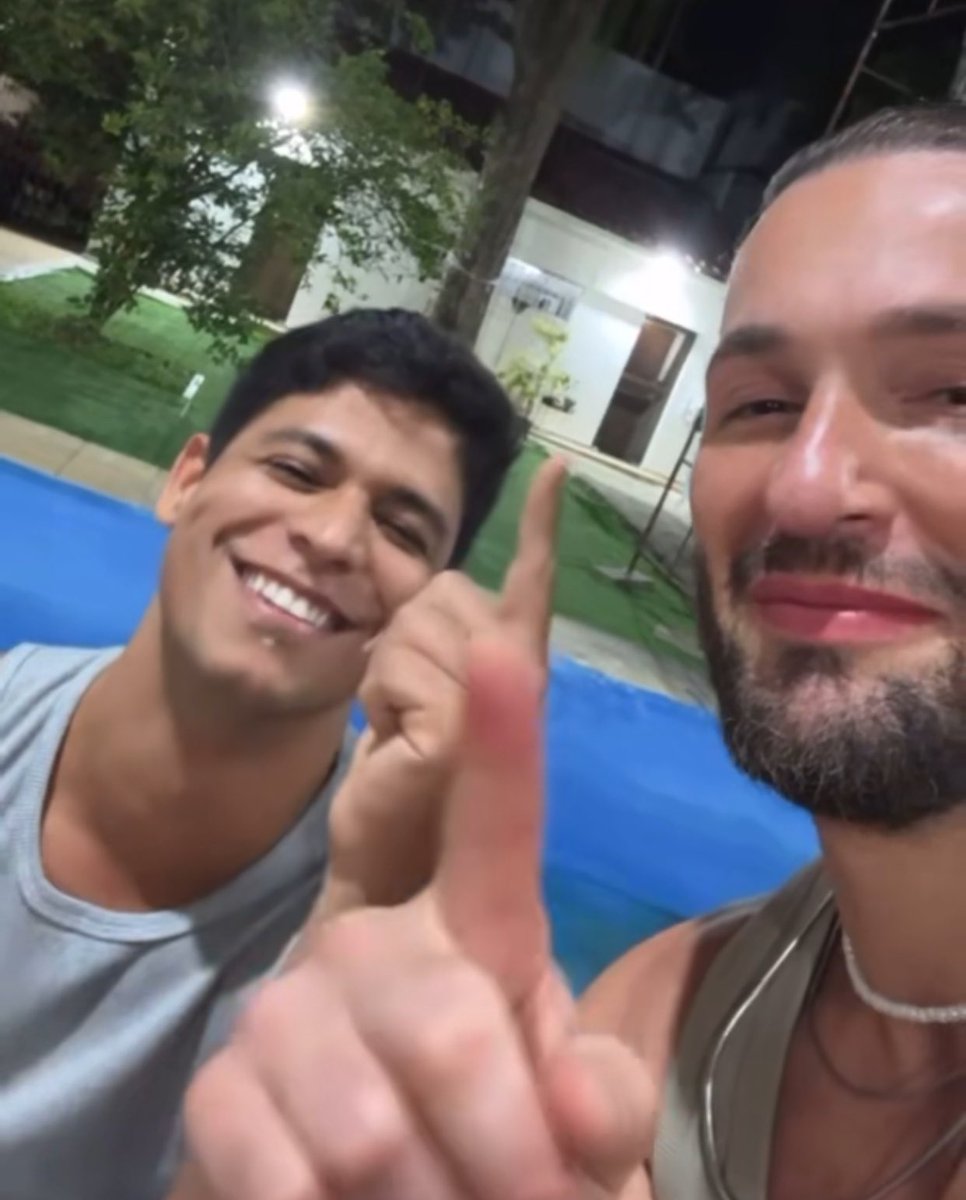 lovedjikook's tweet image. minha ficha ta caindo que jaja vou ficar sem guiego me entregando mimos diários  😭😭  nao sei como vou seguir a vida sem esse grudinho deles