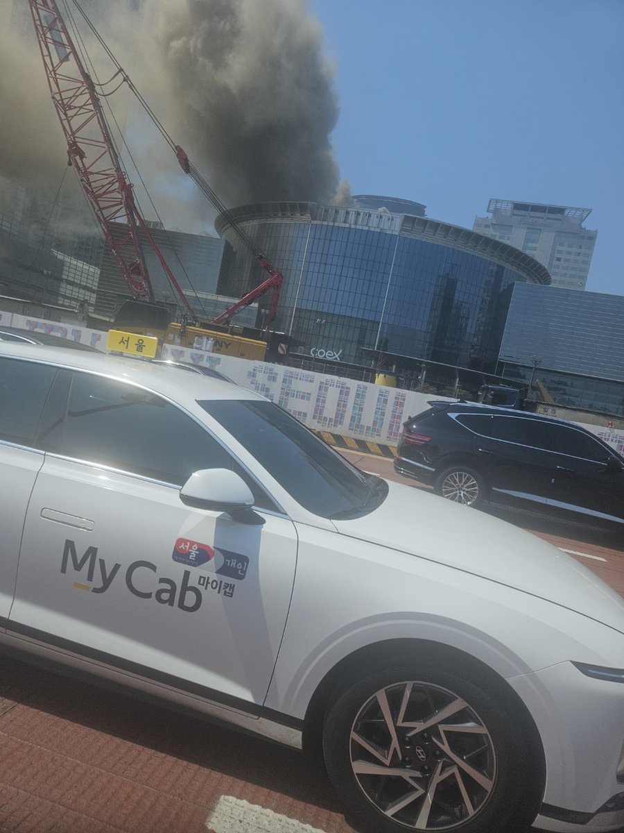 LEMIN79's tweet image. 받))

현시간 코엑스 바이킹스 워프 화재라네여