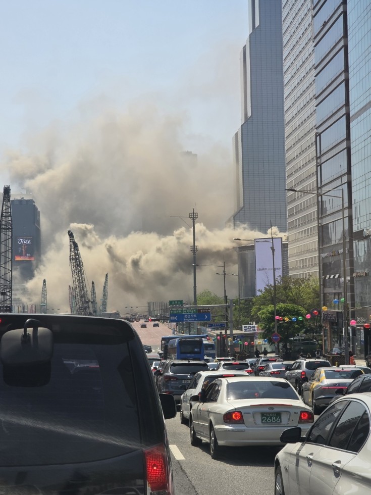 LEMIN79's tweet image. 받))

현시간 코엑스 바이킹스 워프 화재라네여