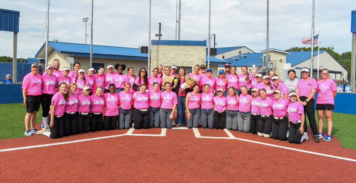 Valley View Lady Blazer Softball (@vvblazersb) on Twitter photo When there is something bigger than the game to play for. Honor to have Mandy Zipfel throw out our first pitch tonight in our <a href="/NFCAorg/">National Fastpitch Coaches Association</a> StrikeOut Cancer game. We were glad we got to join Beebe Softball for this great cause.
Each player had a name on the back to remind honor them. When there is something bigger than the game to play for. Honor to have Mandy Zipfel throw out our first pitch tonight in our <a href="/NFCAorg/">National Fastpitch Coaches Association</a> StrikeOut Cancer game. We were glad we got to join Beebe Softball for this great cause.
Each player had a name on the back to remind honor them.