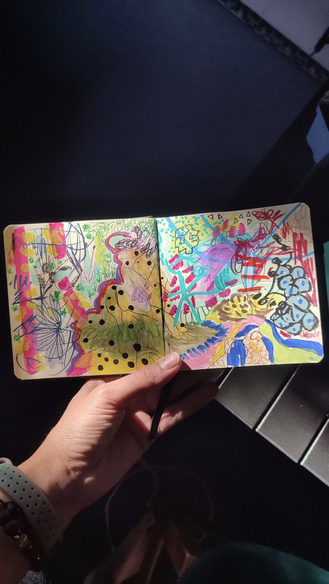 Iris 🐝 tweet media