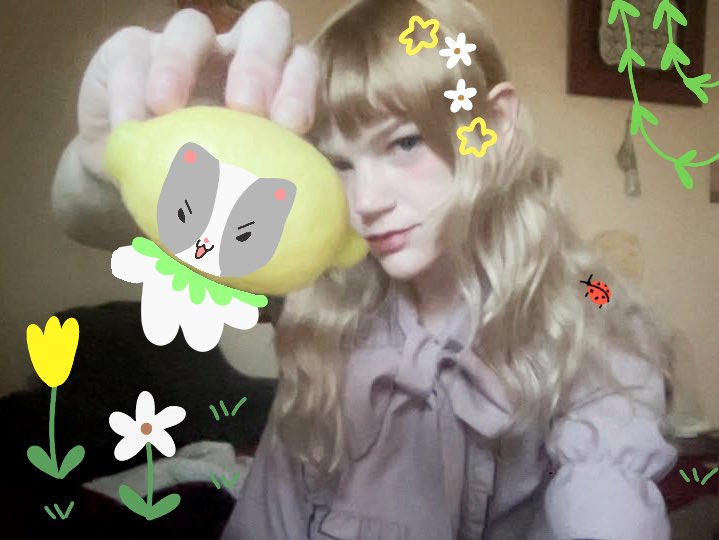 elle clover tweet media