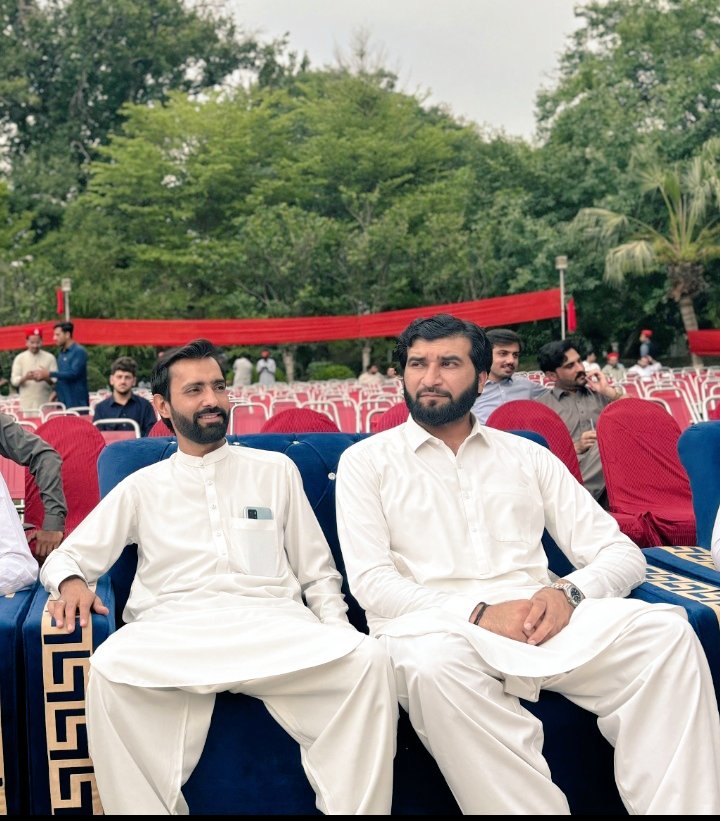 MalikHasnainA16's tweet photo. د اشنغر نه خبر راغے
د باچا خان لښکرې ځان سمبالوينه
#حقوق_یا_آزادی
#PSFICUP 🚩❤️ https://t.co/TCvx4Za2m7