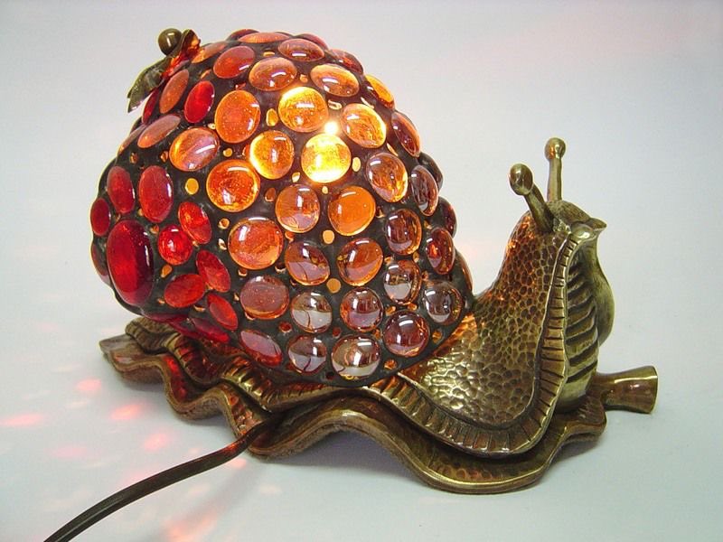 faewings's tweet image. snail lamp 🐌