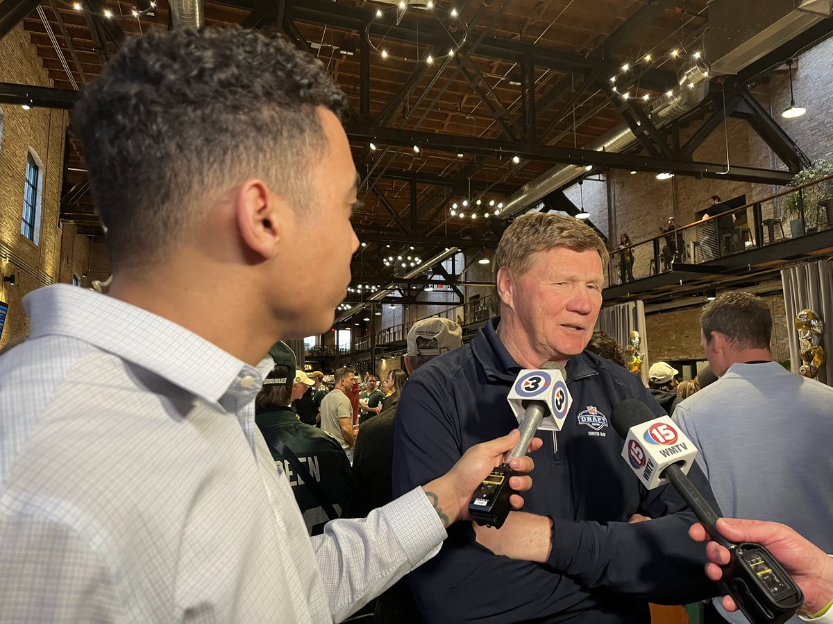 In his last draft as team president, Mark Murphy announced the pick that ended Green Bay’s 1st round WR drought of 23 years. Murphy shared with me earlier this month they would select the “best available player.” Guess Texas WR Matthew Golden was that guy <a href="/WISCTV_News3/">News 3 Now / Channel 3000</a>  🟢🟡