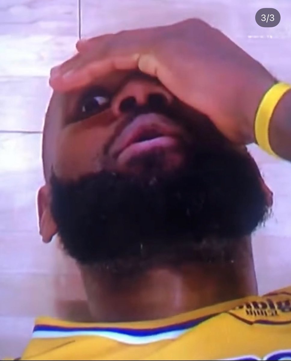 Young_Takeoff11's tweet photo. Me checking to see if the Steelers got Shedeur Sanders 🤬🤬🤬🤬🤬

#nfldraft2025 
#Steelers https://t.co/gN4O3FzHk4
