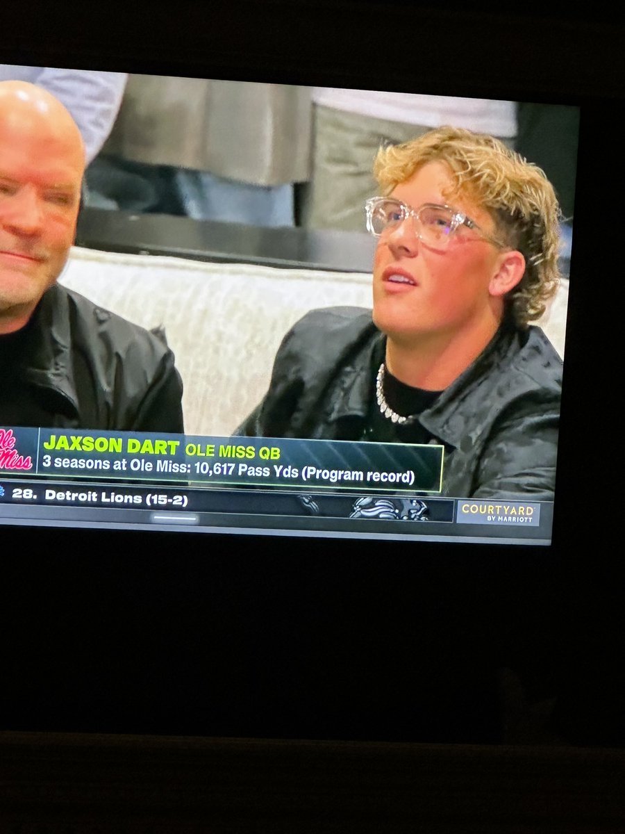 Dart giving Logan Paul Vibes