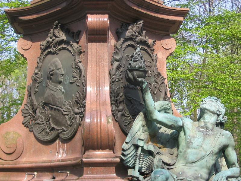 LessingWorkshop's tweet image. Am 14. Oktober 1890 wurde das Lessing-Denkmal am südöstlichen Rand des Großen Tiergartens in Berlin eingeweiht.