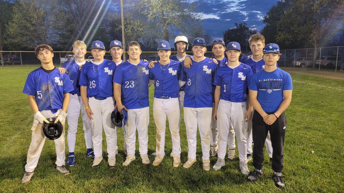Bears sweep 🧹 Royal Valley 11-5 and 12-2. Bears record moves to 8-8 (7-6 Big East). Will be in action again on Monday at Nemaha Central. Go Bears! 🐻⚾️