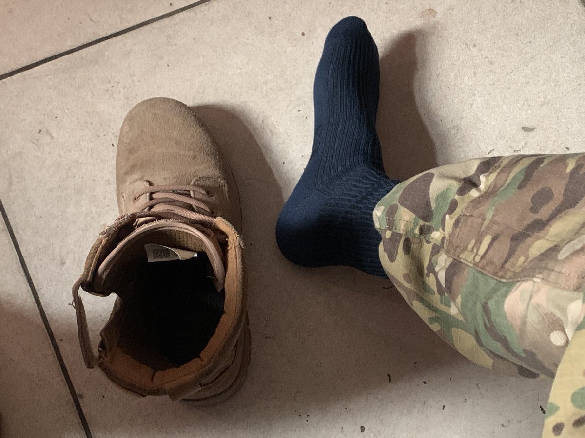 喜欢👈还是👉